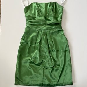 Women’s David’s Bridal Formal Dress